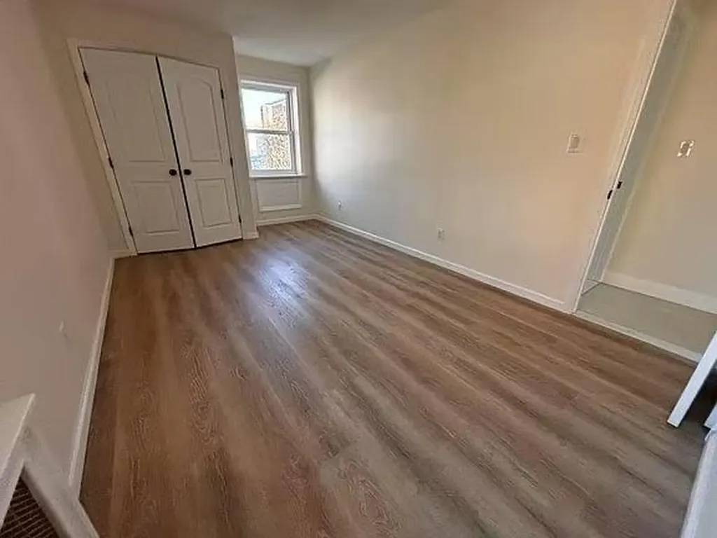 16515 65th Avenue Fresh Meadows NY 11365