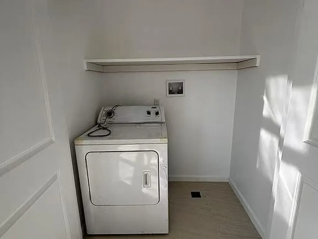 16515 65th Avenue Fresh Meadows NY 11365