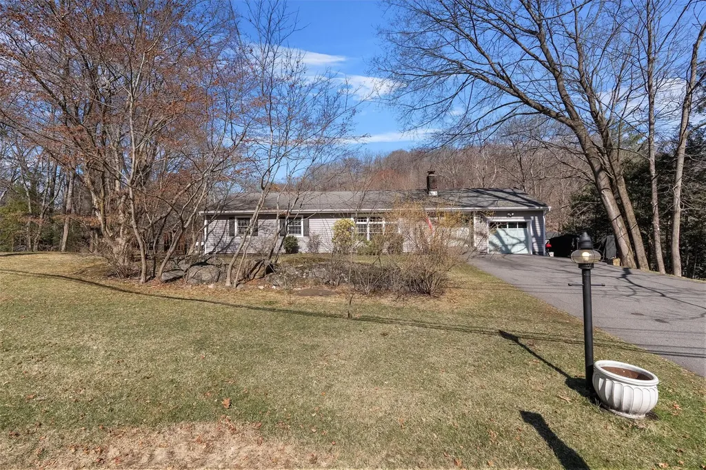 205 Cleveland Drive Cortlandt NY 10520