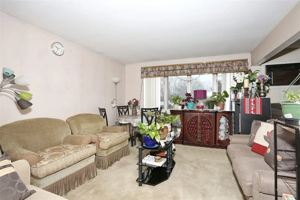 17 Phyllis Drive Pomona NY 10970