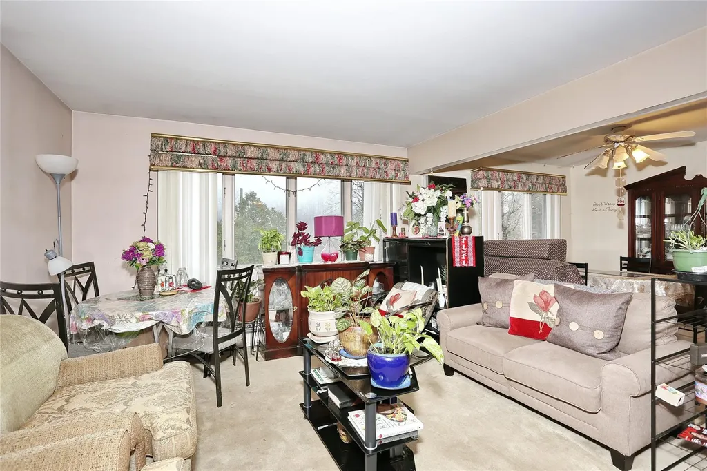 17 Phyllis Drive Pomona NY 10970