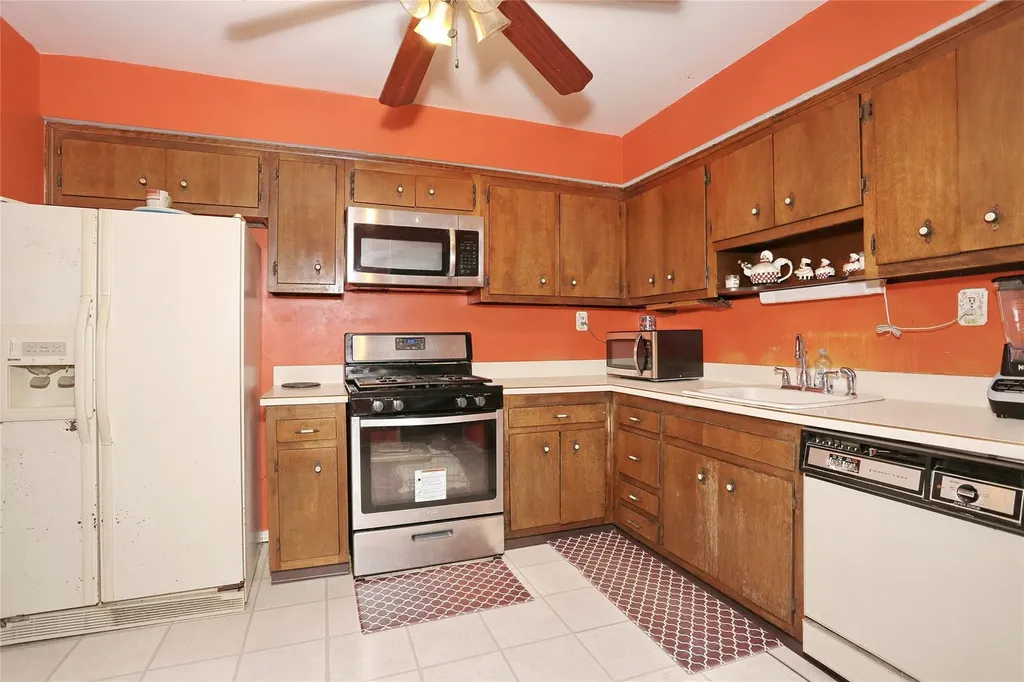 17 Phyllis Drive Pomona NY 10970
