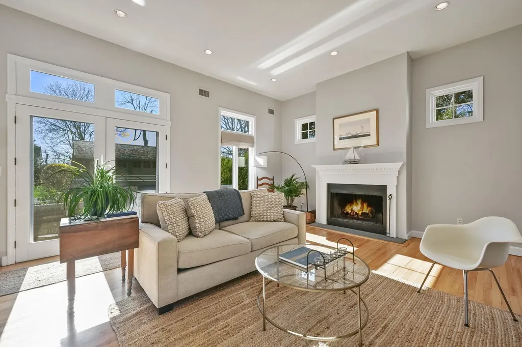 242 Melbourne Avenue Mamaroneck NY 10543