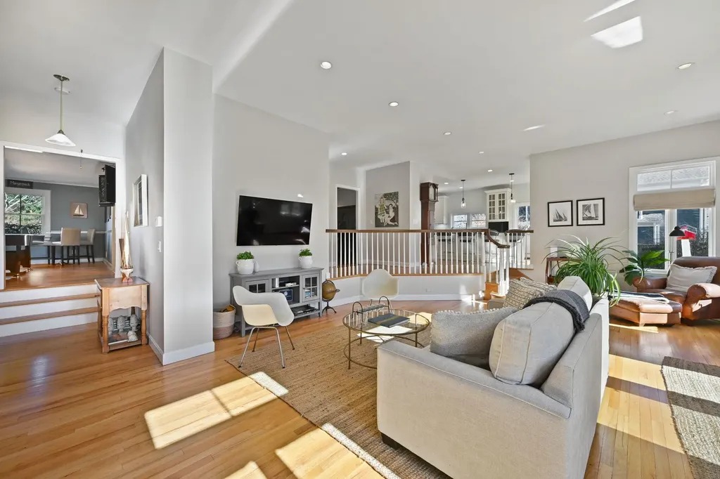 242 Melbourne Avenue Mamaroneck NY 10543