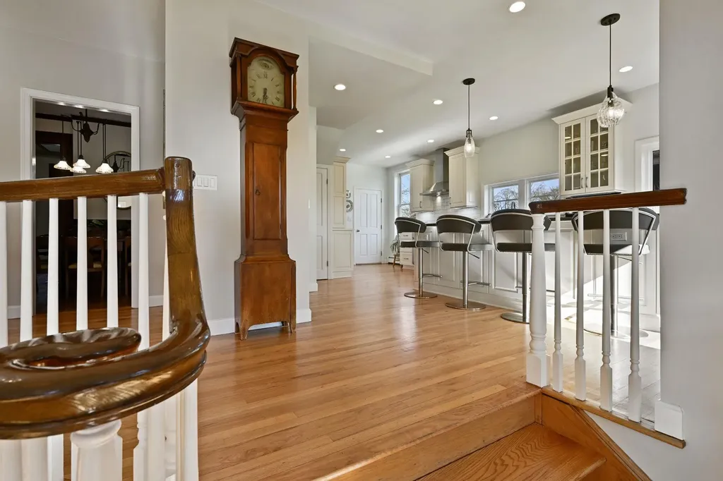 242 Melbourne Avenue Mamaroneck NY 10543