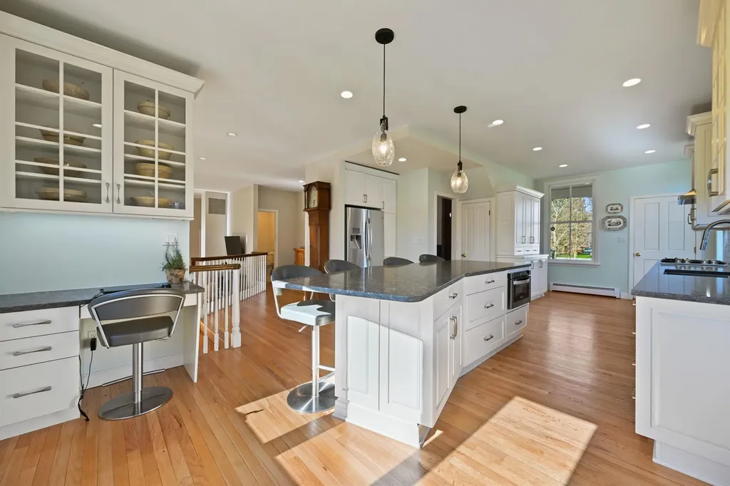 242 Melbourne Avenue Mamaroneck NY 10543