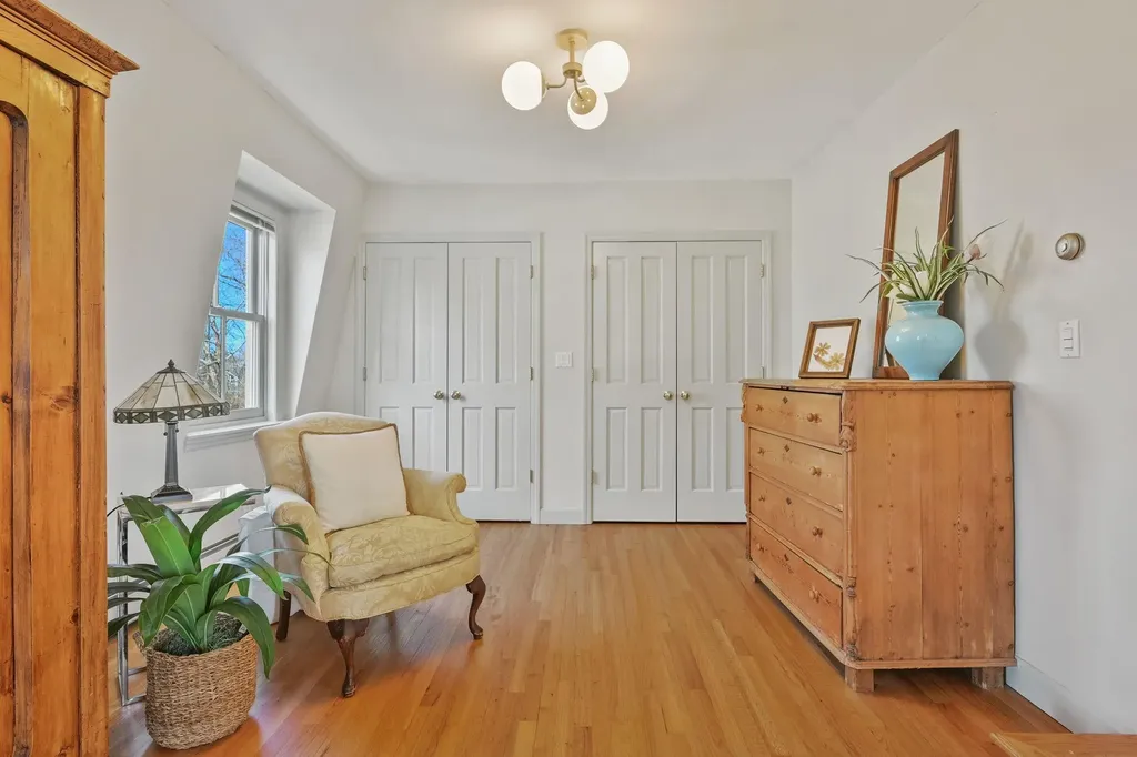 242 Melbourne Avenue Mamaroneck NY 10543