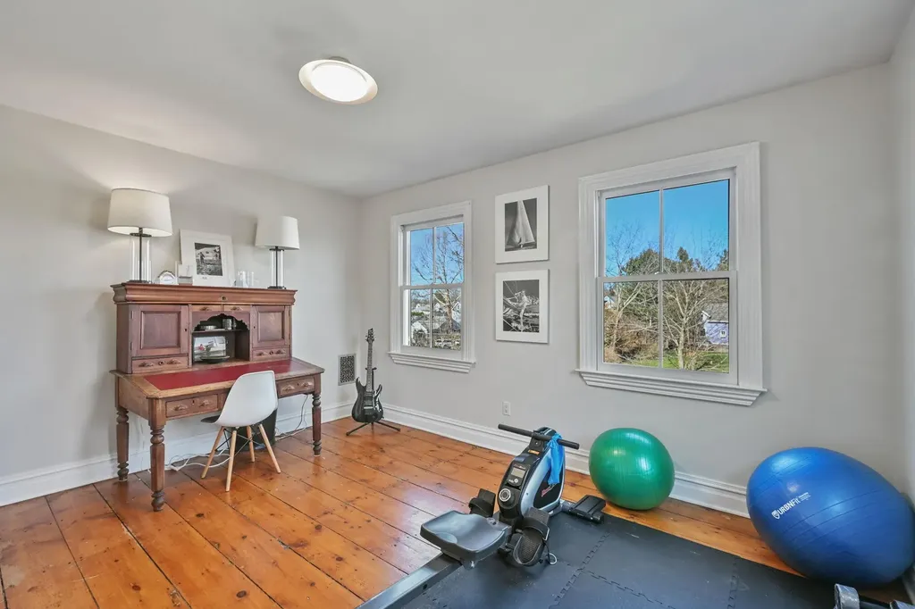 242 Melbourne Avenue Mamaroneck NY 10543