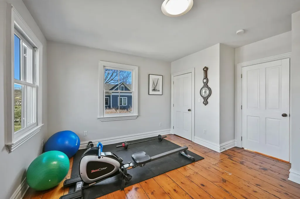 242 Melbourne Avenue Mamaroneck NY 10543