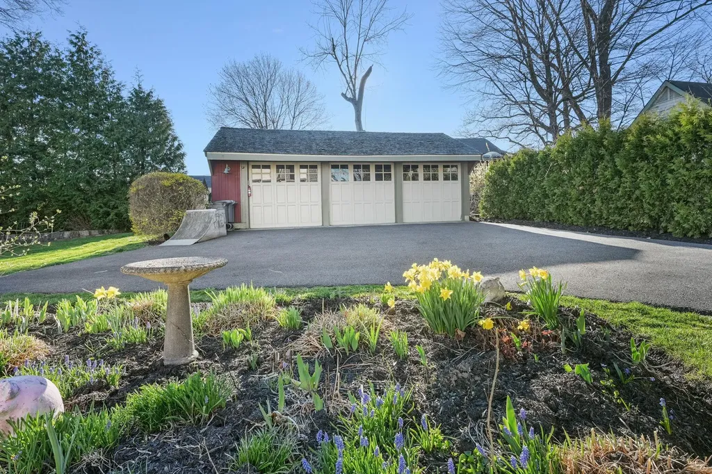 242 Melbourne Avenue Mamaroneck NY 10543