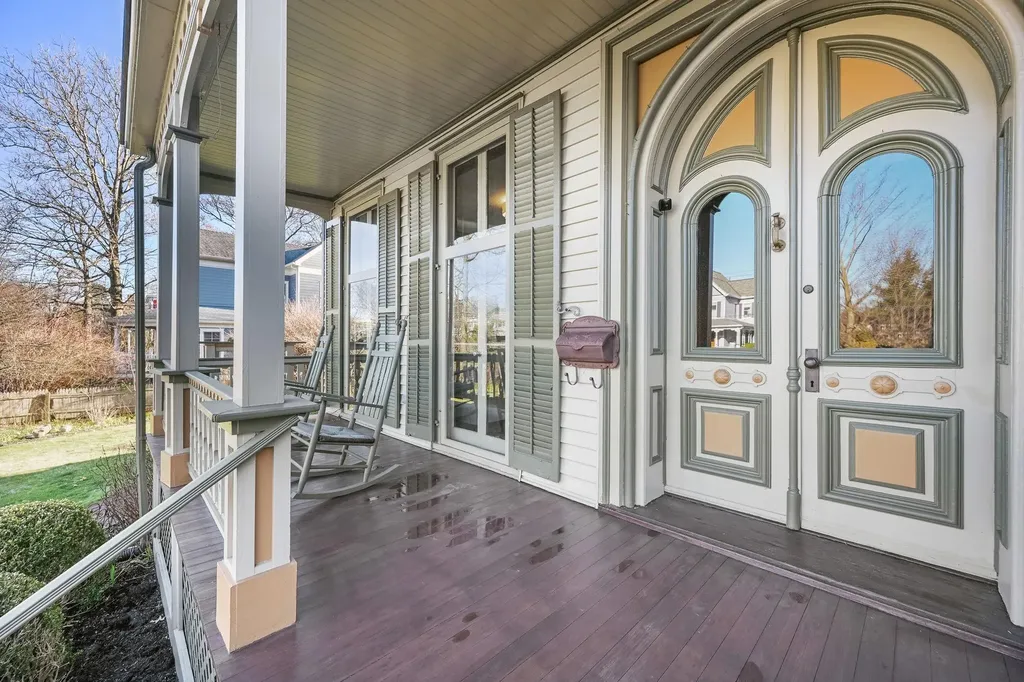 242 Melbourne Avenue Mamaroneck NY 10543