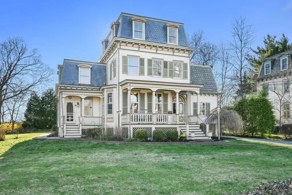 242 Melbourne Avenue Mamaroneck NY 10543