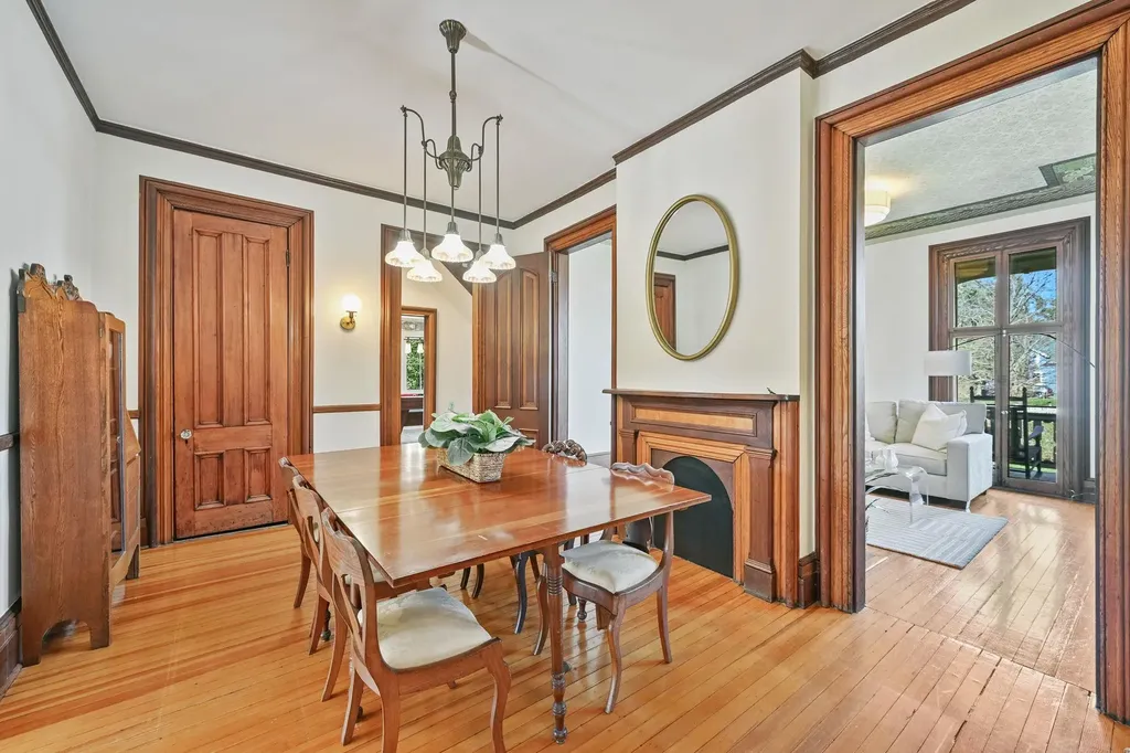 242 Melbourne Avenue Mamaroneck NY 10543