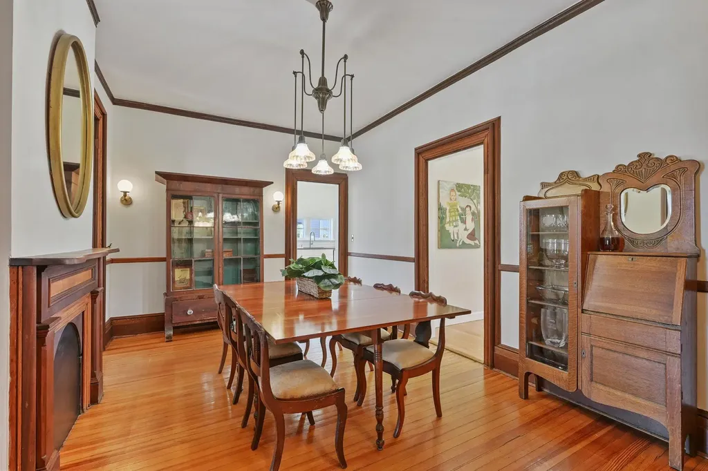 242 Melbourne Avenue Mamaroneck NY 10543