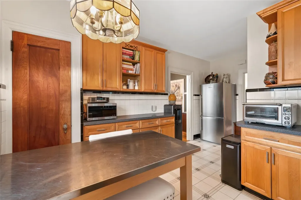320 Bellevue Avenue Yonkers NY 10703