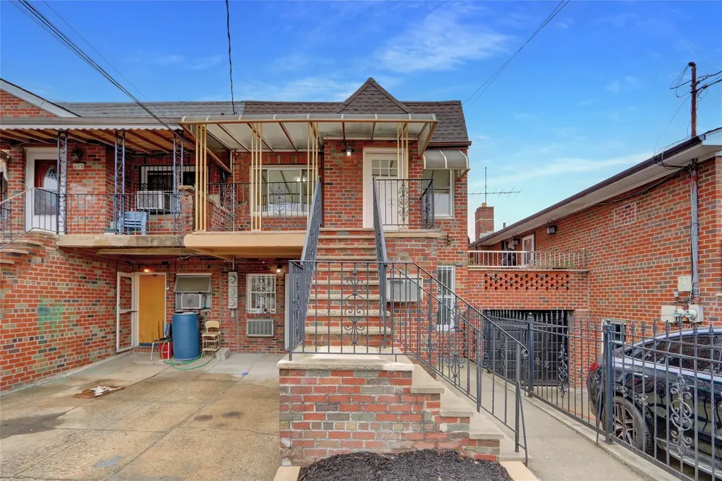 655 E 85th Street Brooklyn NY 11236