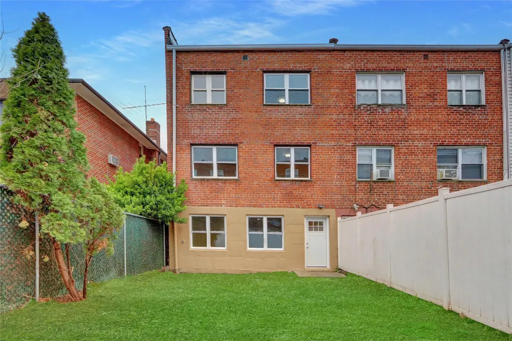 655 E 85th Street Brooklyn NY 11236