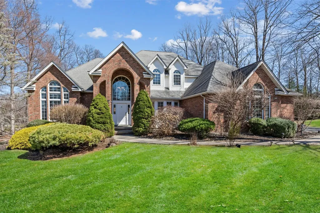 8 Wedge Way Suffern NY 10901