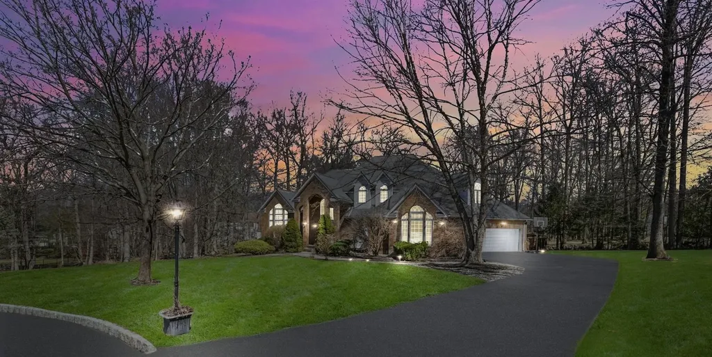 8 Wedge Way Suffern NY 10901