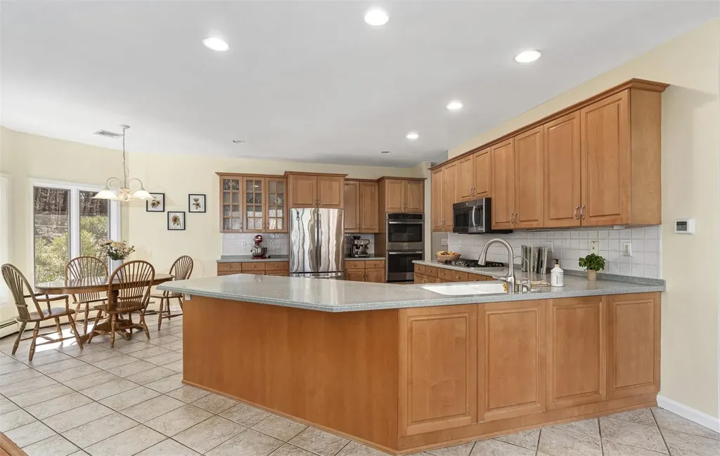 8 Wedge Way Suffern NY 10901