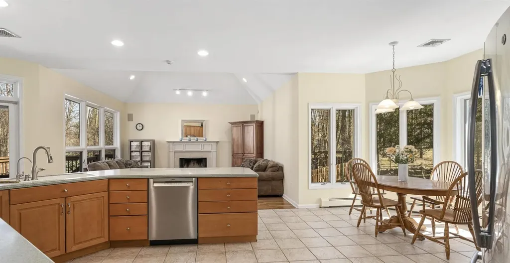 8 Wedge Way Suffern NY 10901