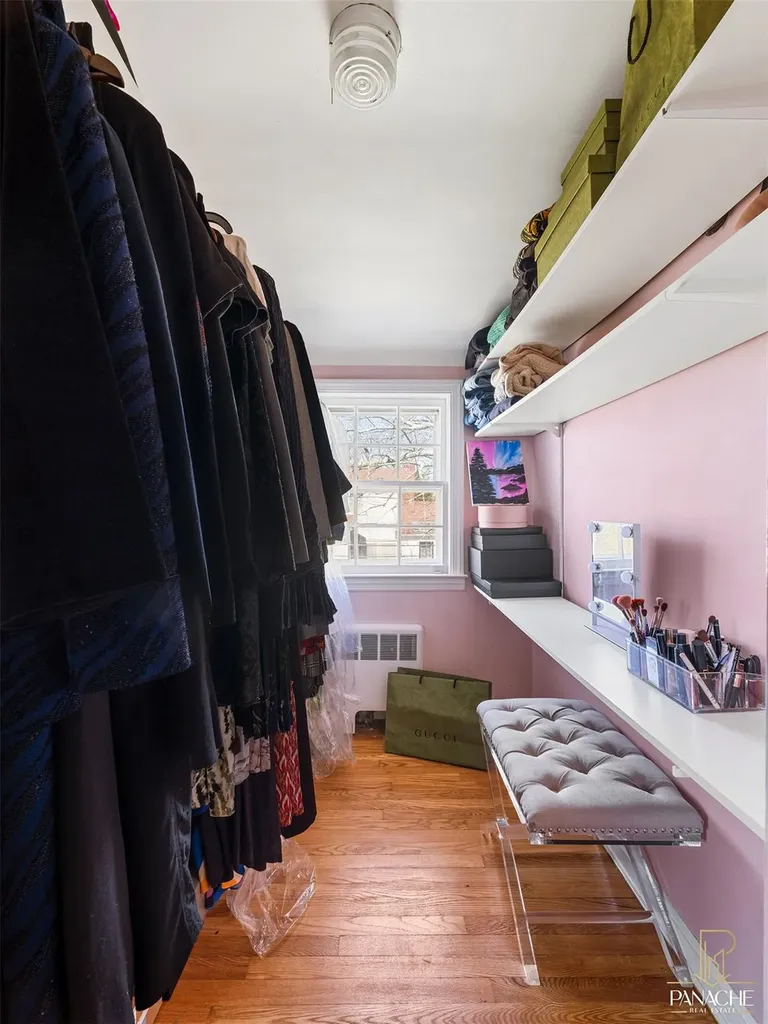 8 Milburn Court Freeport NY 11520