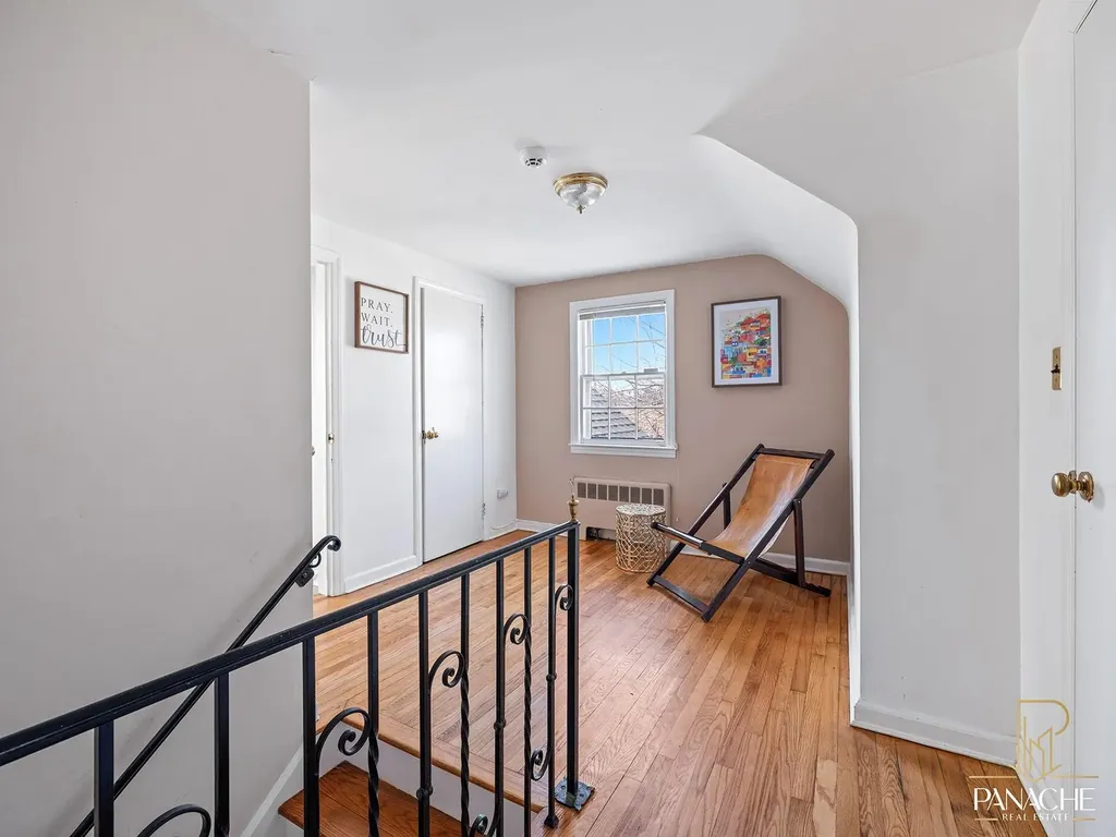8 Milburn Court Freeport NY 11520