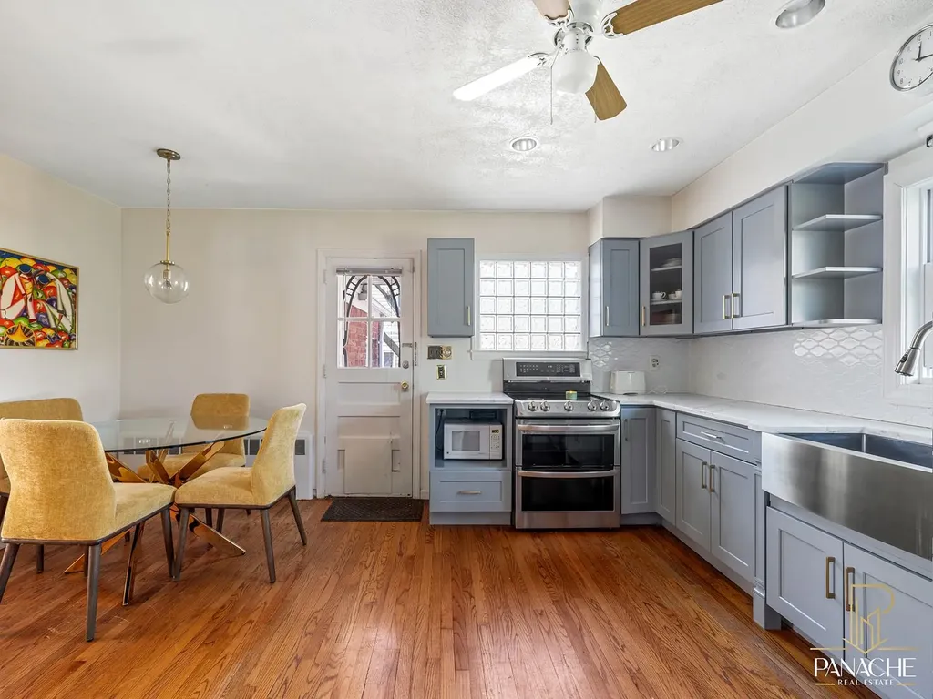 8 Milburn Court Freeport NY 11520