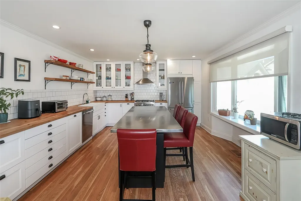 1 Underhill Avenue Syosset NY 11791