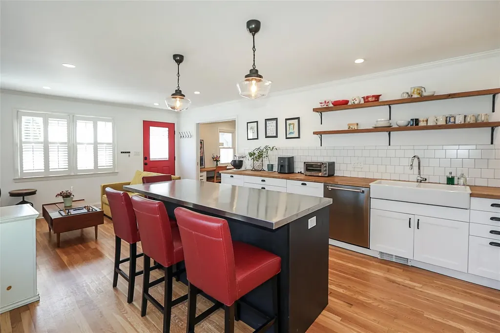 1 Underhill Avenue Syosset NY 11791