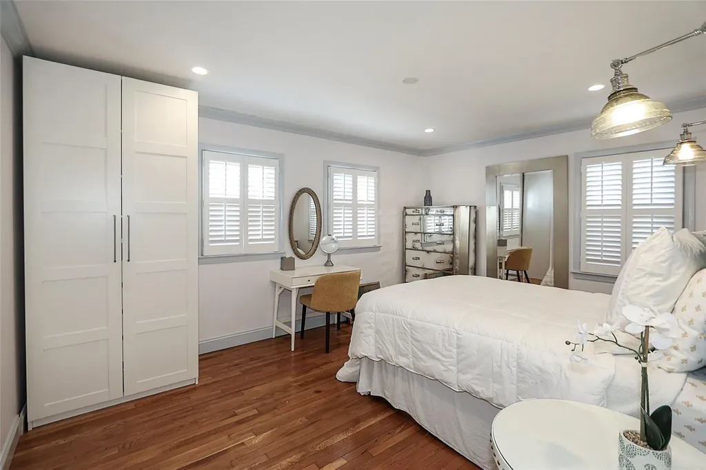 1 Underhill Avenue Syosset NY 11791