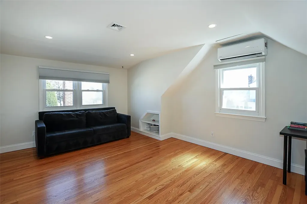 1 Underhill Avenue Syosset NY 11791