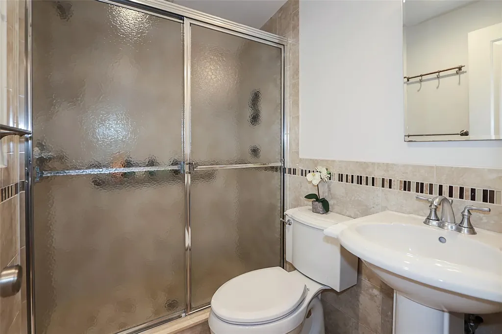 1 Underhill Avenue Syosset NY 11791