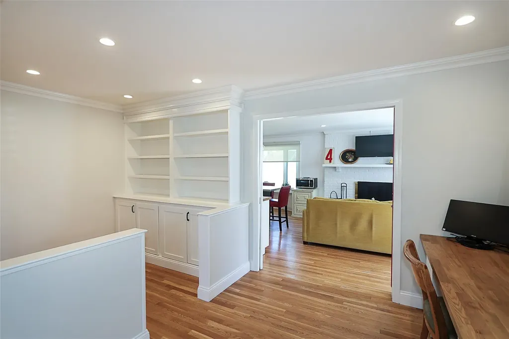 1 Underhill Avenue Syosset NY 11791