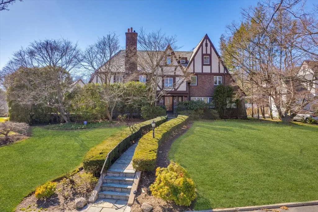 10 Byworth Road New Rochelle NY 10804
