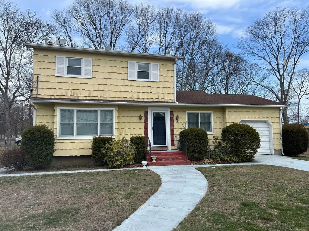 101 Mastic Boulevard W Shirley NY 11967
