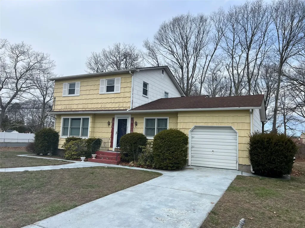 101 Mastic Boulevard W Shirley NY 11967
