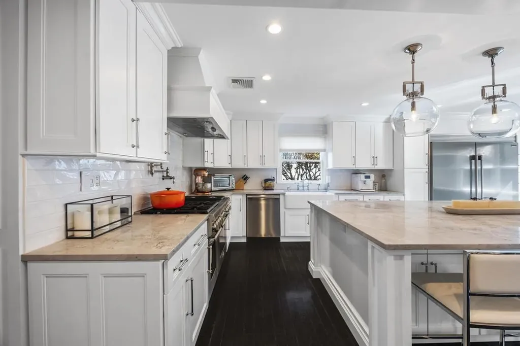 11 Mariners Circle West Islip NY 11795