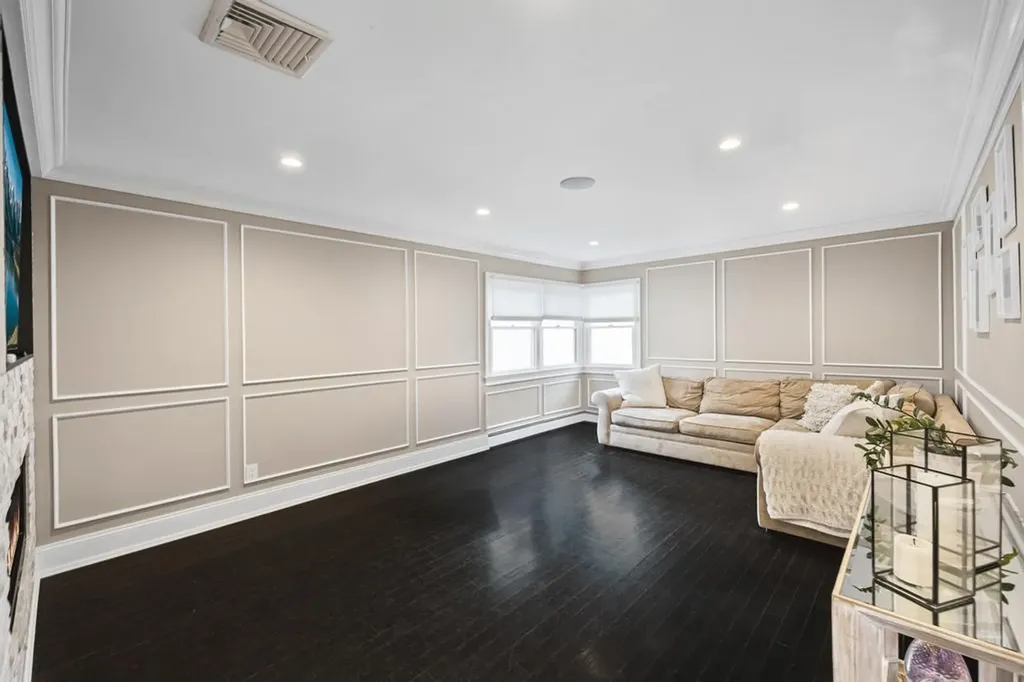 11 Mariners Circle West Islip NY 11795