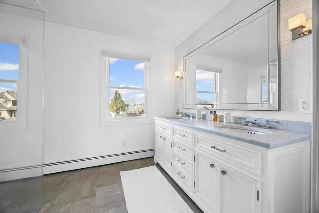 11 Mariners Circle West Islip NY 11795