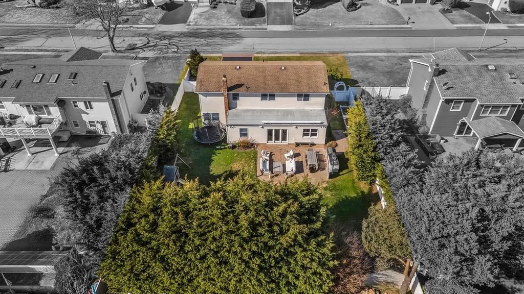 11 Mariners Circle West Islip NY 11795
