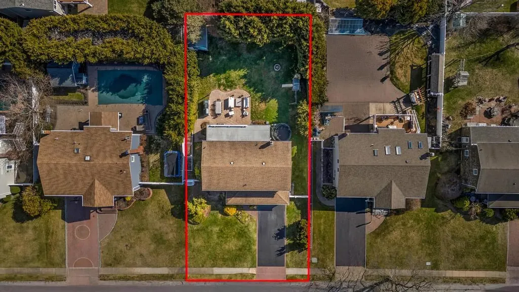 11 Mariners Circle West Islip NY 11795