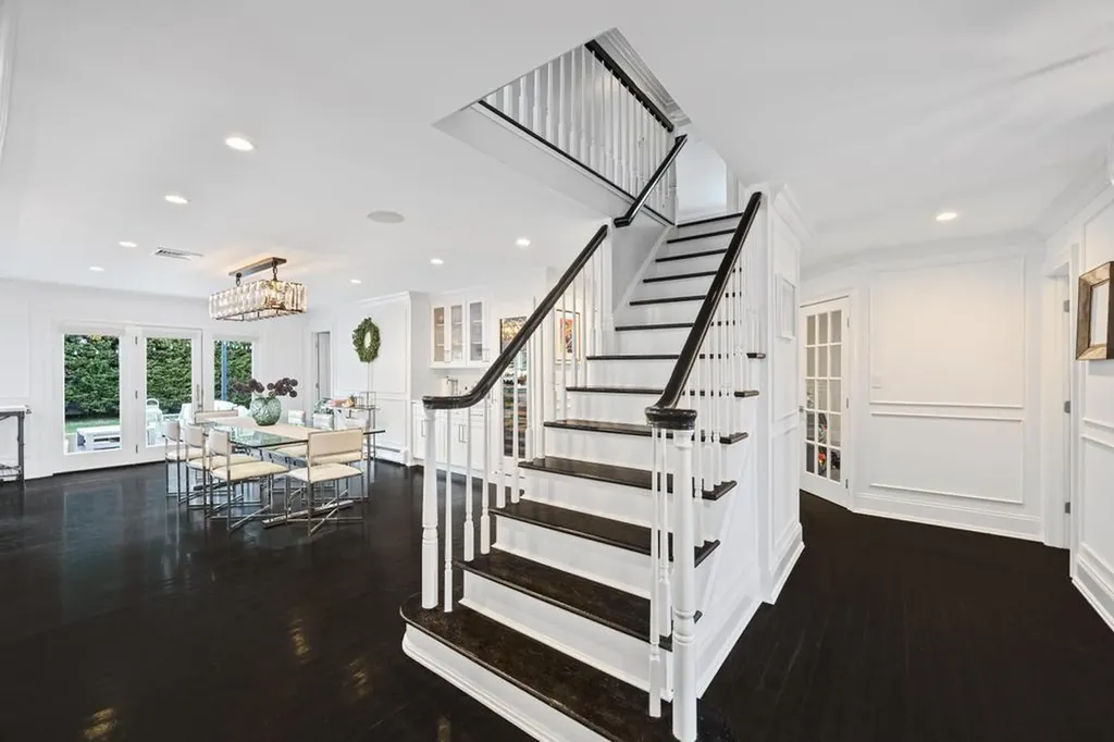 11 Mariners Circle West Islip NY 11795