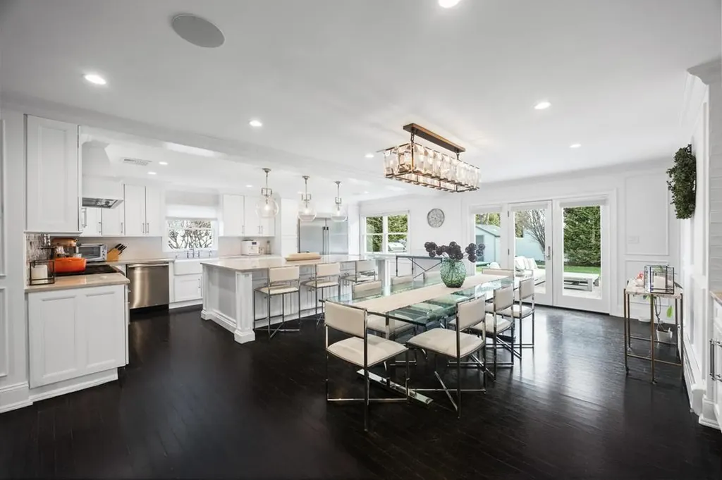 11 Mariners Circle West Islip NY 11795