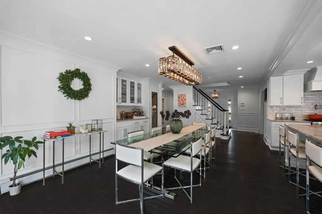 11 Mariners Circle West Islip NY 11795
