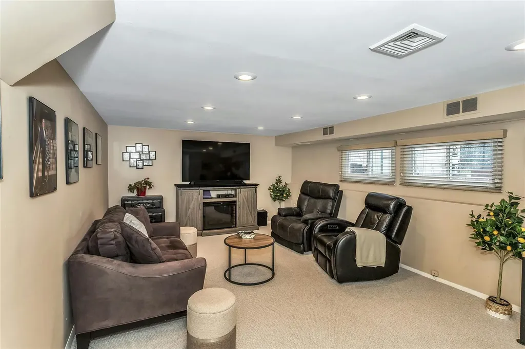 12 Ceil Place Bethpage NY 11714