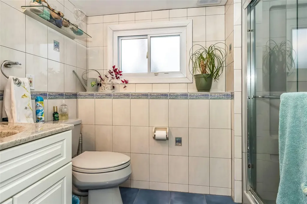 12 Ceil Place Bethpage NY 11714