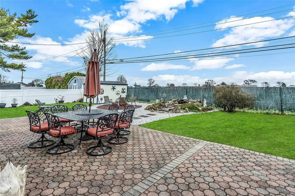 12 Ceil Place Bethpage NY 11714