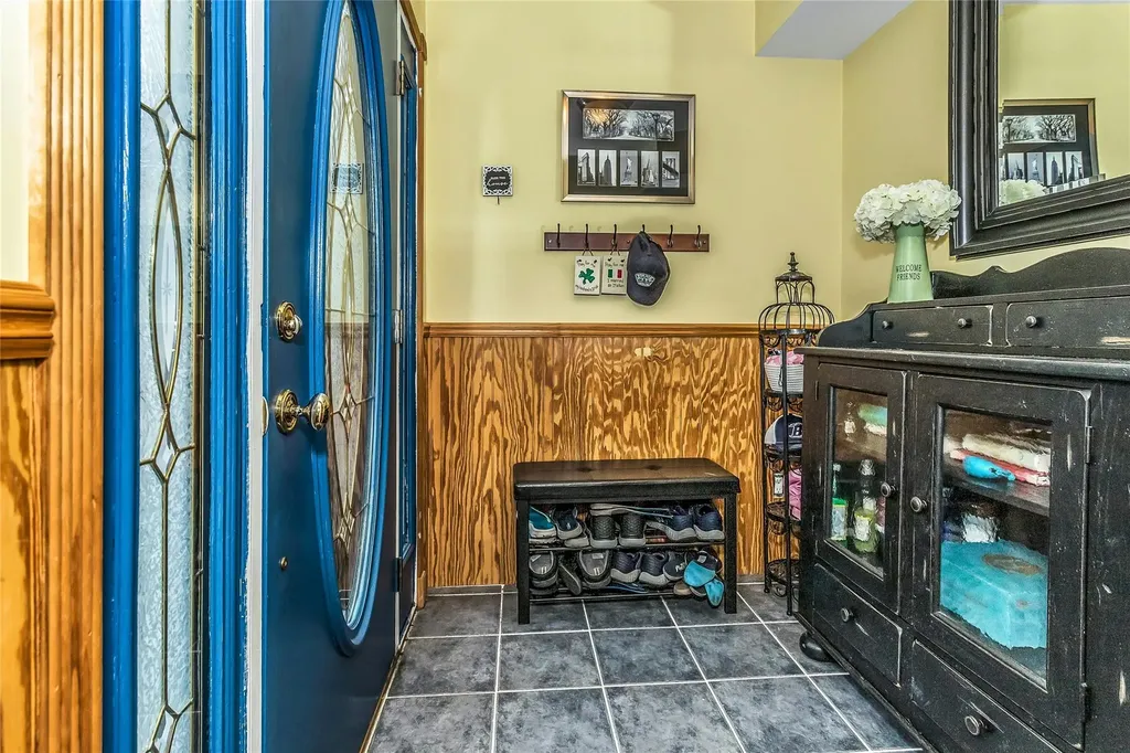 12 Ceil Place Bethpage NY 11714