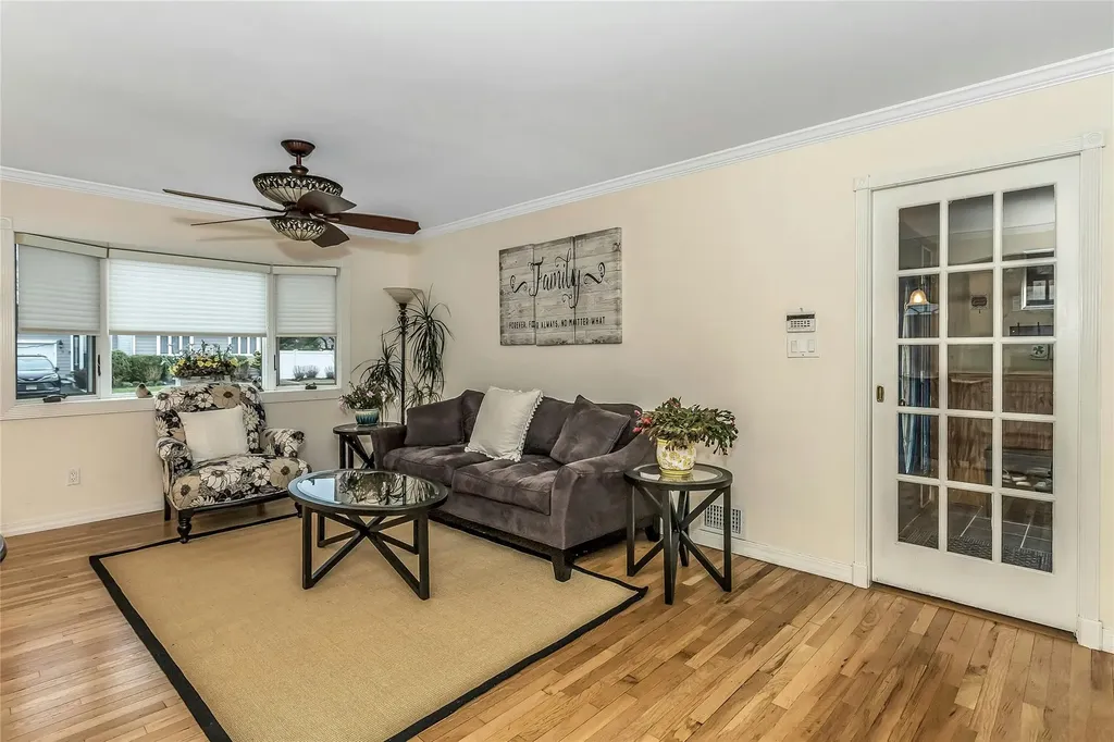 12 Ceil Place Bethpage NY 11714